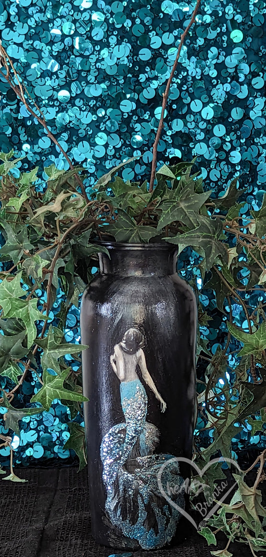 Vase Mermaid Turquoise on Black